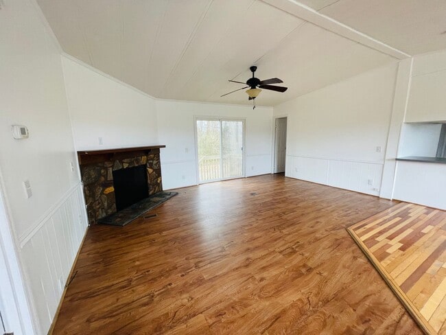 Foto del edificio - 3 BR, 2 BA doublewide in Pikeville school district