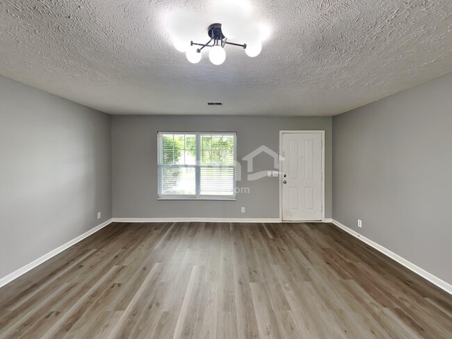 Building Photo - 3628 Coles Branch Dr