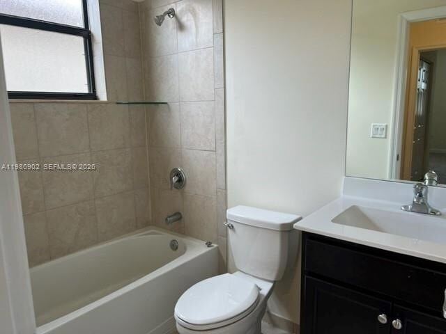 Foto del edificio - 144 NE 37th Terrace