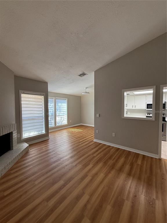 Foto del edificio - 614 St Johns Ct