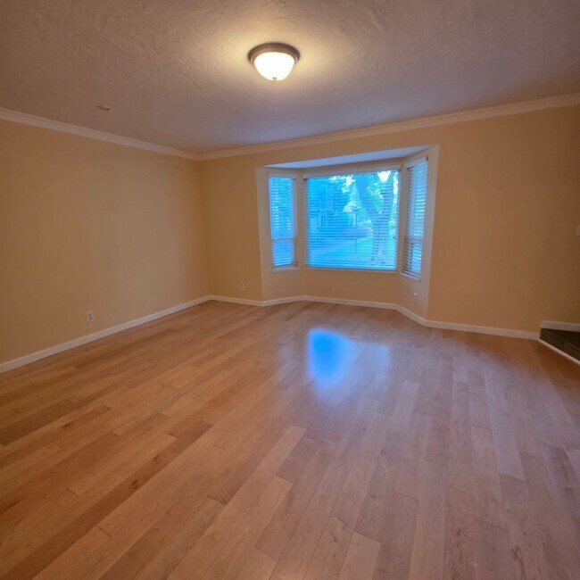 Foto del edificio - Cute 3BD/1.5BA Townhome with Great Commute location in Danville