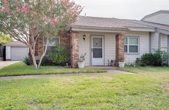 Building Photo - 625 Prairie Dell St