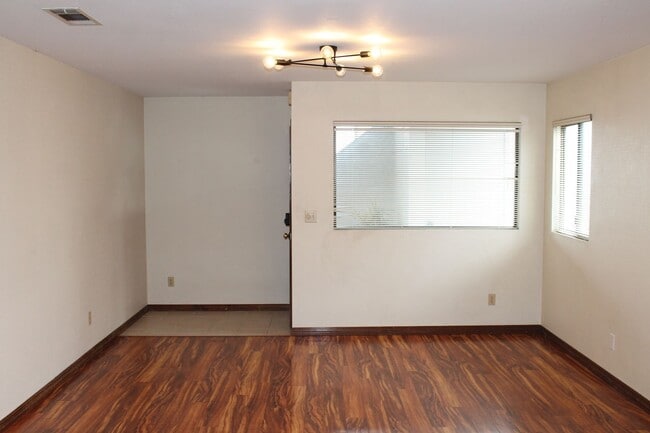 Building Photo - Great Single-Level Cayucos Apartment