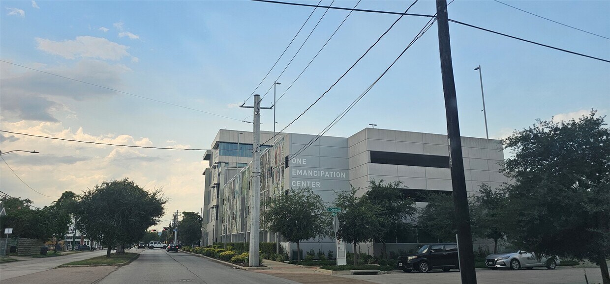 Foto del edificio - 3610 Dennis St