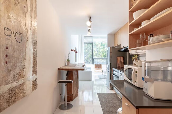 Entrada - 1510 Park Ave