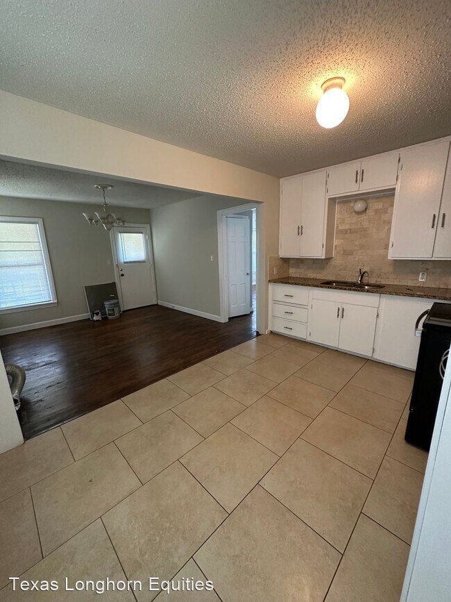 Building Photo - 3 br, 1 bath House - 100 Lockwood