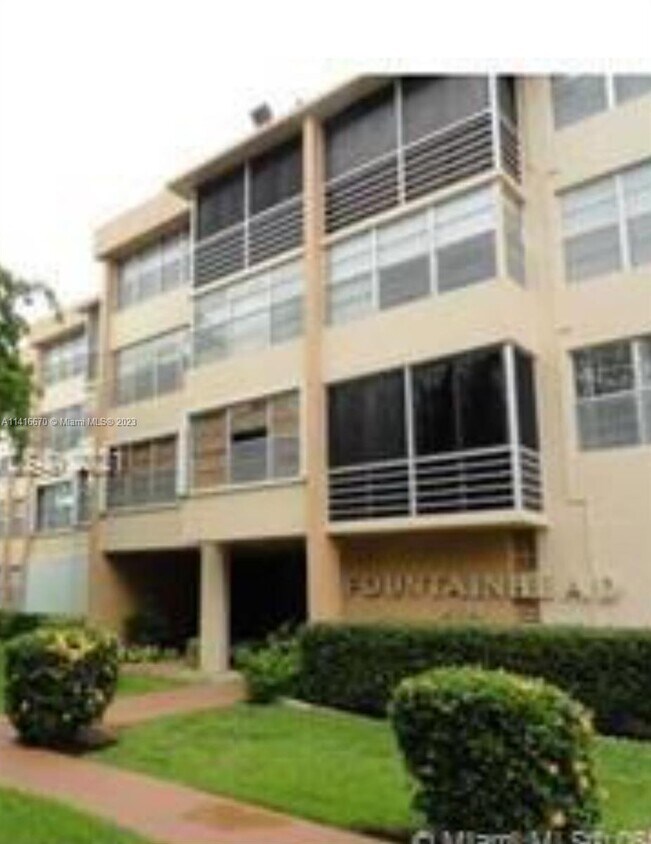Foto principal - 2781 Taft St