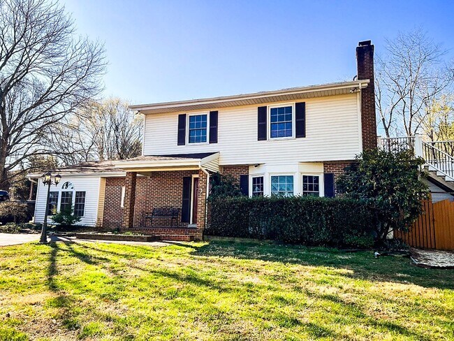 Foto del edificio - 3502 Old Jones Rd