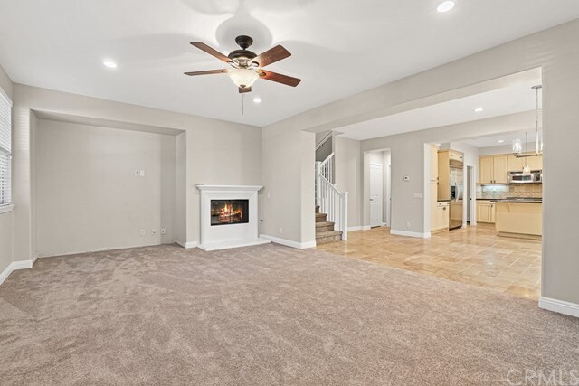 Building Photo - 108 Spanish Lace