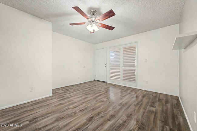 Building Photo - 830 S Dobson Rd
