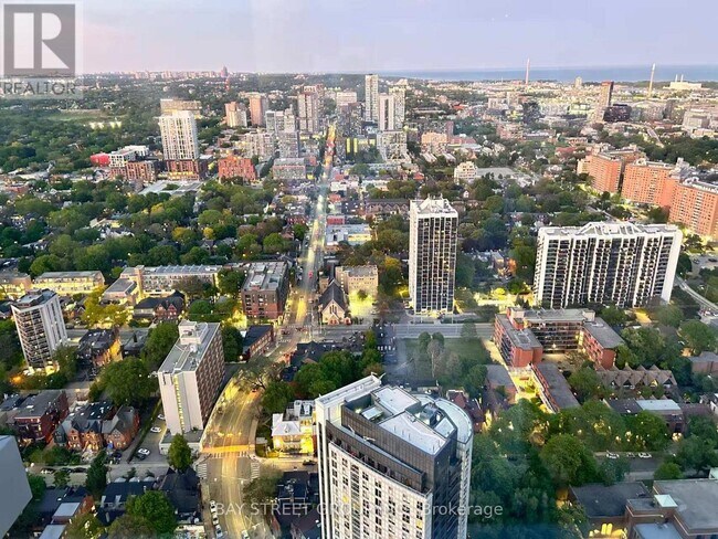 Photo du bâtiment - 251 Jarvis St