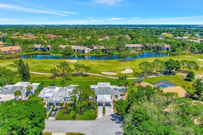 Foto del edificio - 3141 Heatherwood Ln