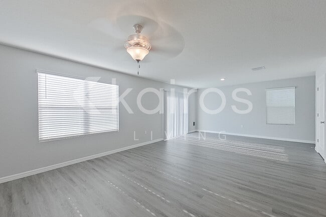 Building Photo - 8614 SW 43rd Ter