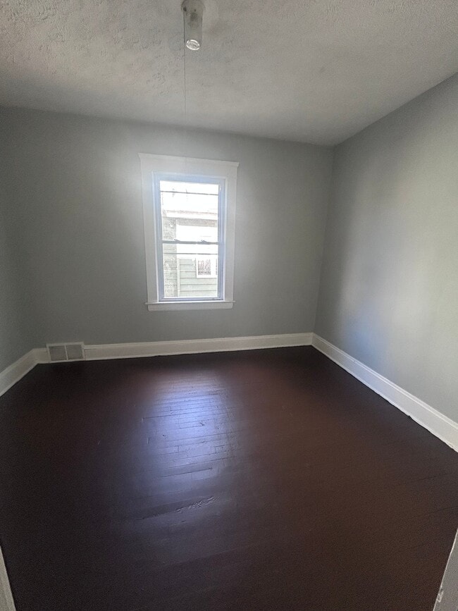 Building Photo - 13414 Ferris Ave