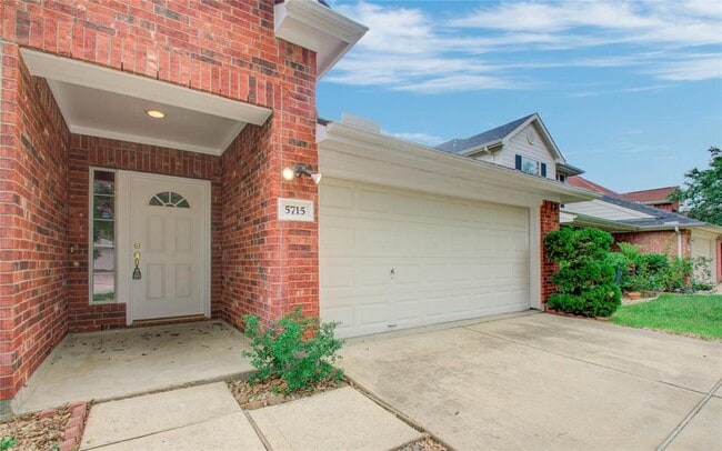 Building Photo - 5715 Afton Ridge Ln