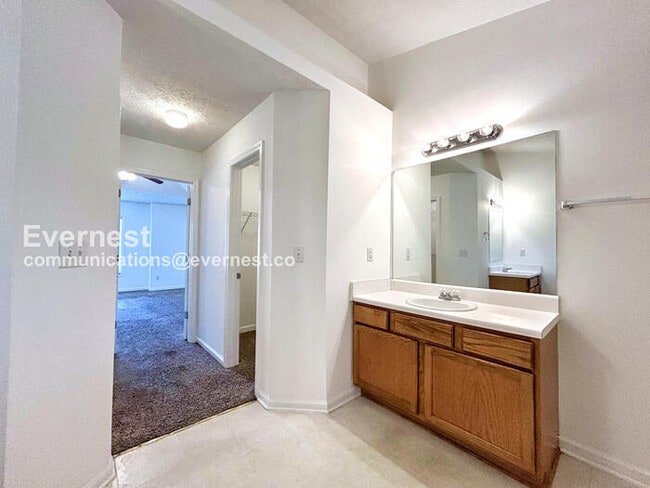 Foto del edificio - 218 Copperbend Dr SE