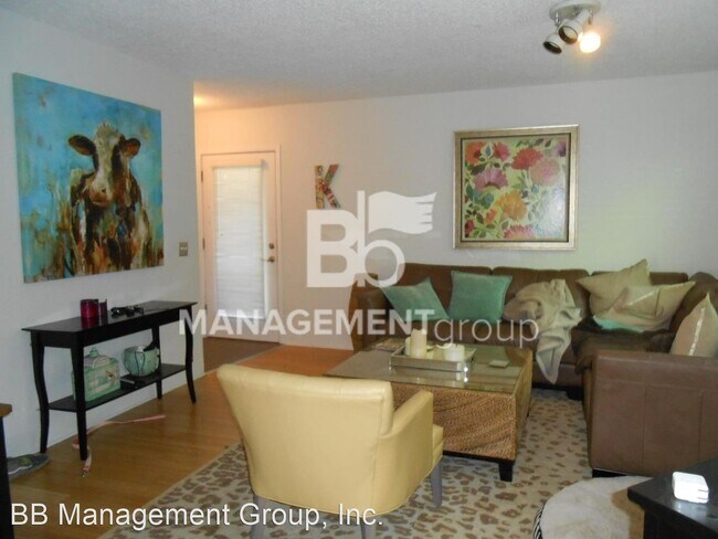 Building Photo - 2 br, 1 bath House - 222 NE Fremont Street