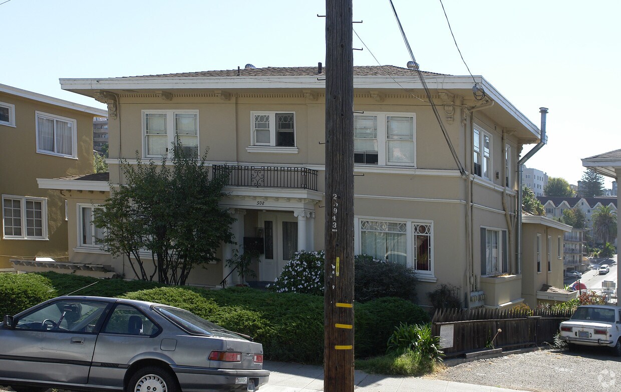 Building Photo - 506-508 Valle Vista Ave