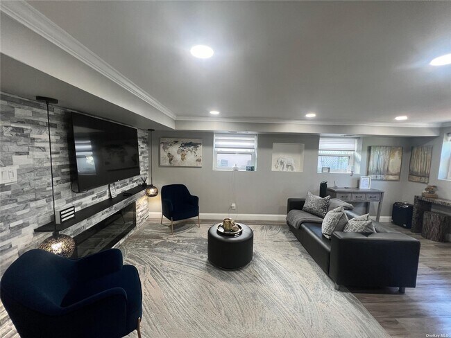 Foto del edificio - 233-15 130th Ave
