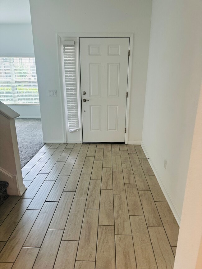 Building Photo - 10749 Pleasant Knoll Dr