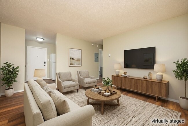 Building Photo - The Crossings