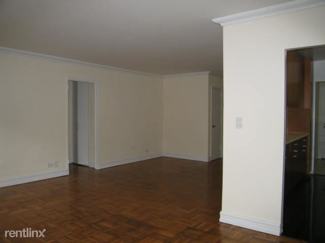 Building Photo - 265 W 52nd St