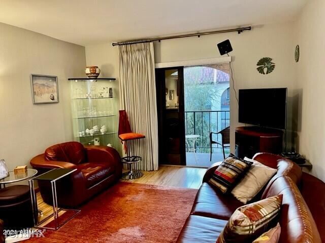 Foto del edificio - 3033 E Devonshire Ave