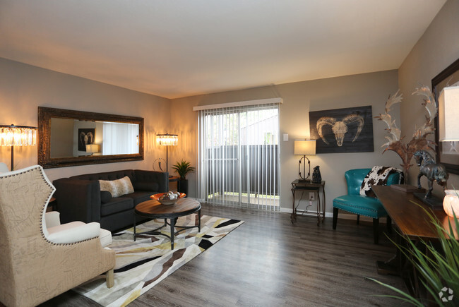 6 Eleven Lamar Apartments Rentals - Arlington, TX | Apartments.com