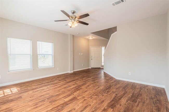 Foto del edificio - 10061 Sharpton Dr