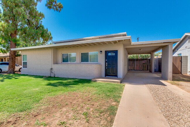 Building Photo - Remodeled Glendale Home