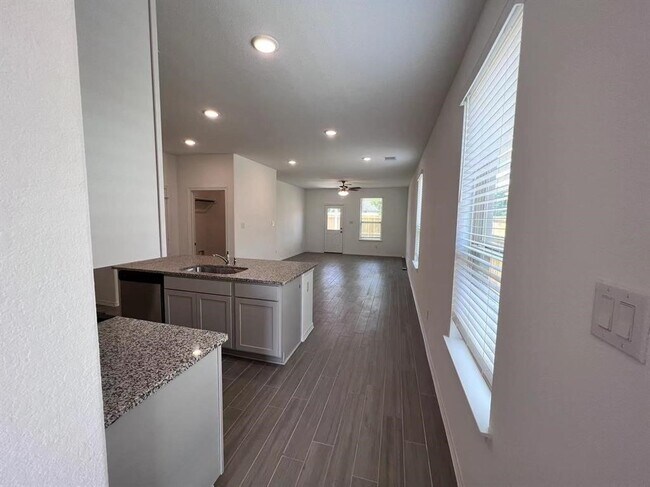 Foto del edificio - 23111 True Fortune Dr