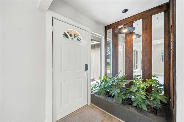 Foto del edificio - 8034 Greenhollow Ln