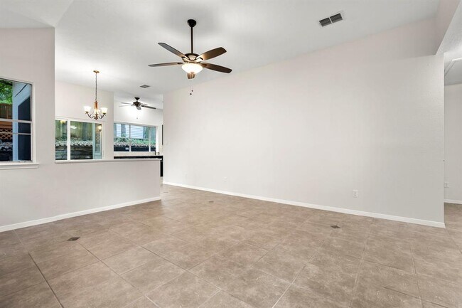 Foto del edificio - 1709 Whitney Way