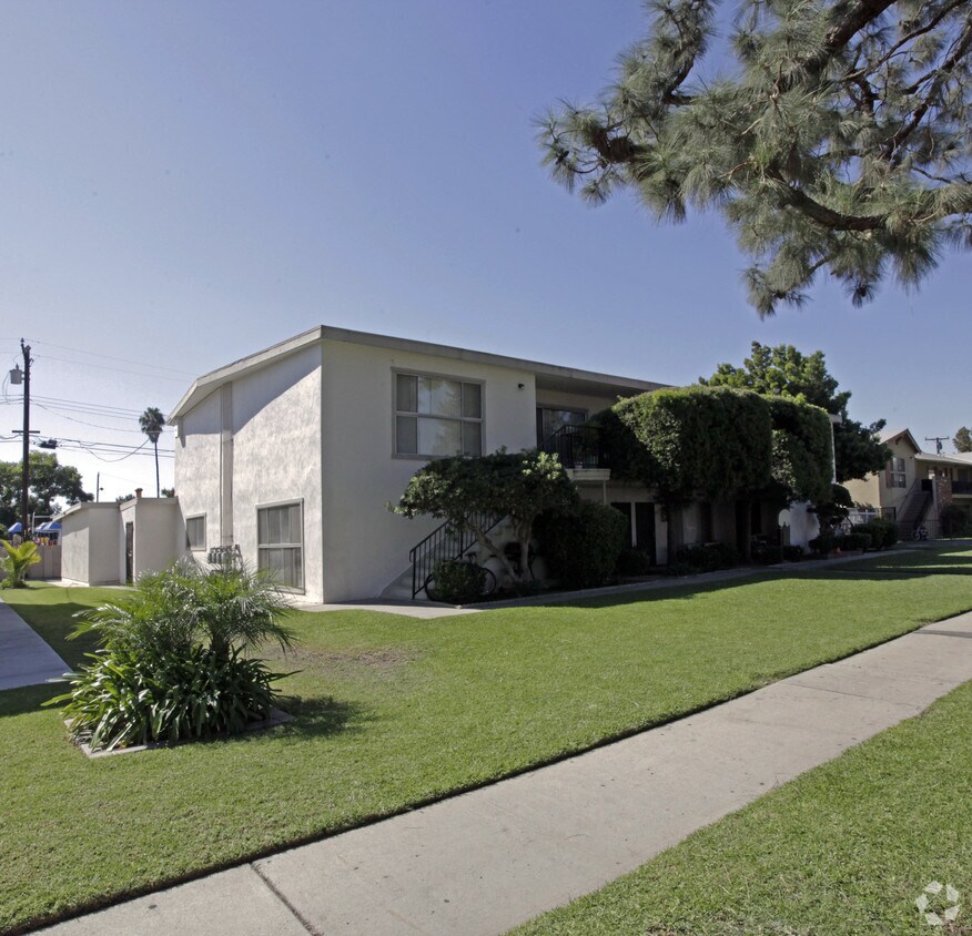 Foto principal - 12561 Kensington Ln