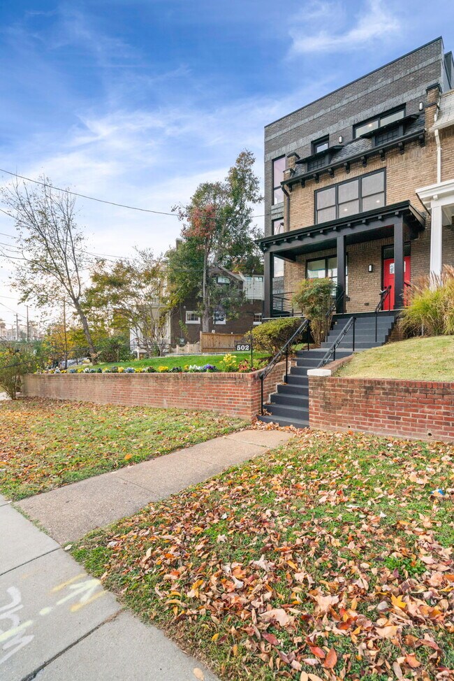 Building Photo - 502 Edgewood St NE