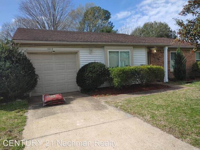 Foto del edificio - 3 br, 2 bath House - 1013 White Oak Court ...