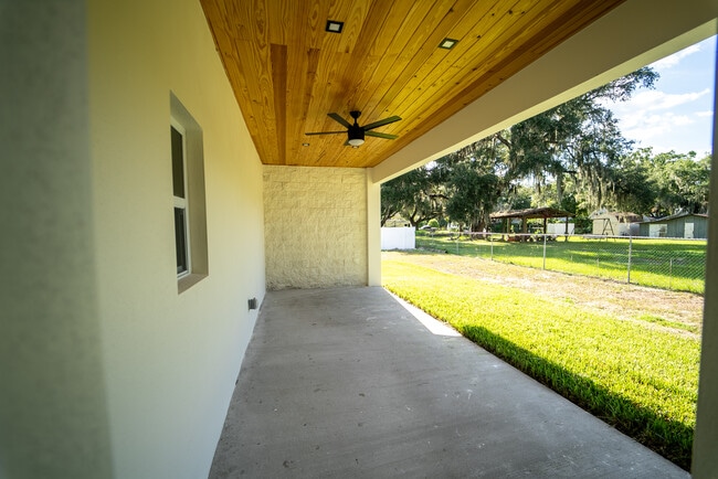 Building Photo - 2902 Robinson Rd