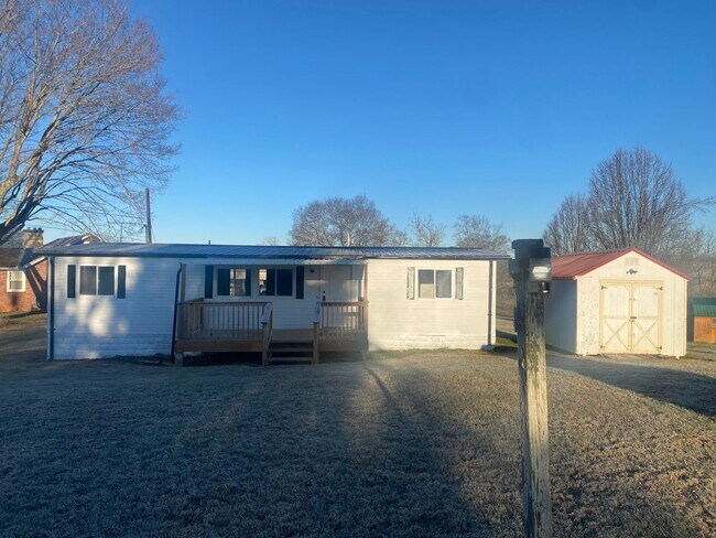 Building Photo - 3 Bedroom, 2 Bath Home located in Chuckey, TN
