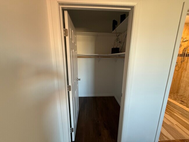 Foto del edificio - 18334 Lorne St