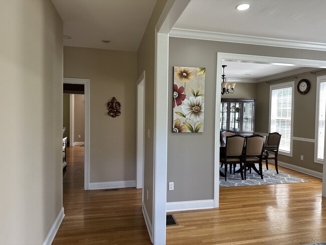 Building Photo - 41 Buckingham Rd