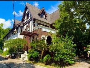Building Photo - 7211 St Charles Ave