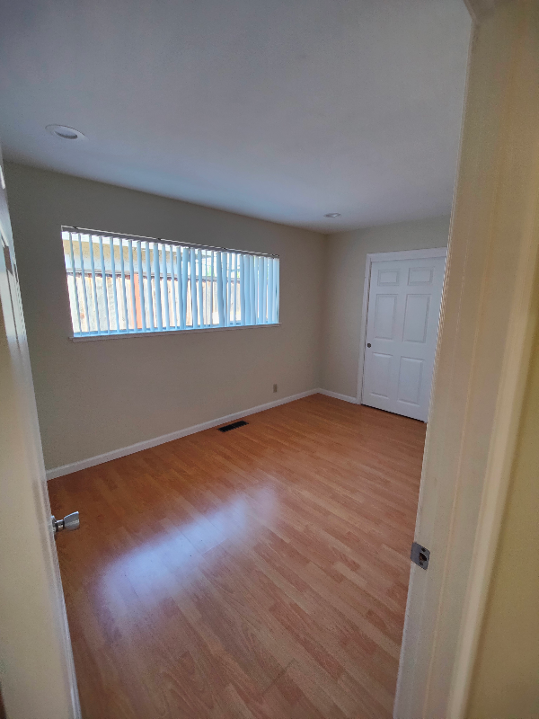 Foto del edificio - 852 Doyle Rd