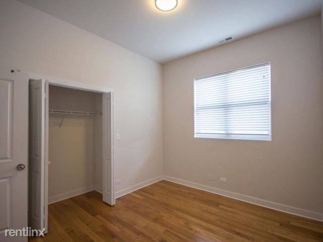 Building Photo - 4 br, 3 bath  - 1952 W Erie St Unit 1W