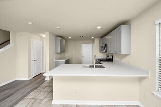 Building Photo - 19245 Reiner Gln Ct