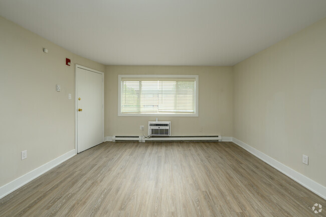 1BR, 1BA - Living Space - North Lane Apartments