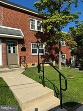 Building Photo - 710 S Adams St