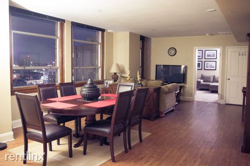 Primary Photo - 224 E Houston St