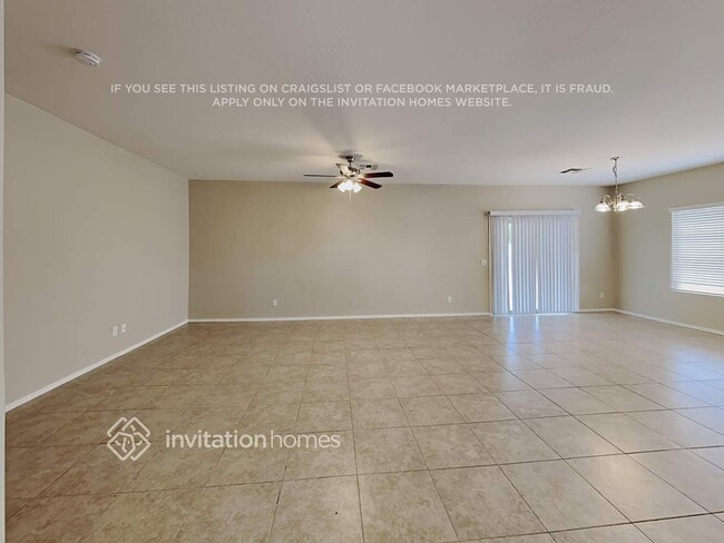 Foto del edificio - 14210 W Hearn Rd