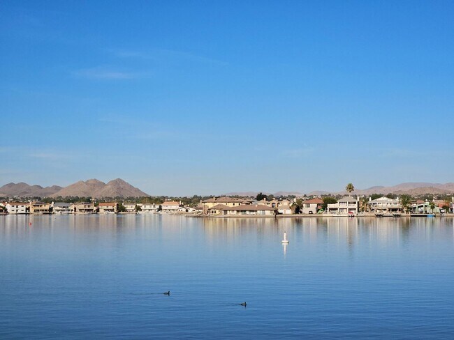 Foto del edificio - Beautiful condo ready for you to move into!