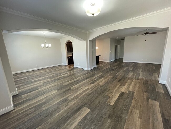 Building Photo - Spacious 2 Bedroom, 2 Bath Condo with Garage in the Heart of Middletown!